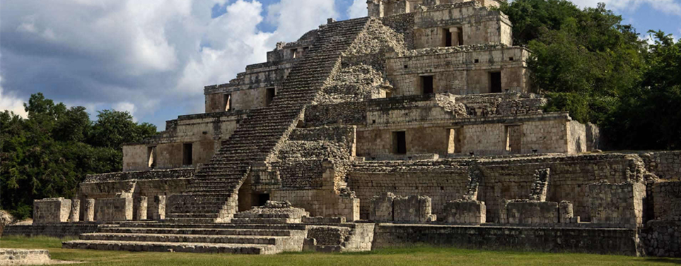 Sitio Arqueológico de Edzná Sitio Arqueológico de Edzná