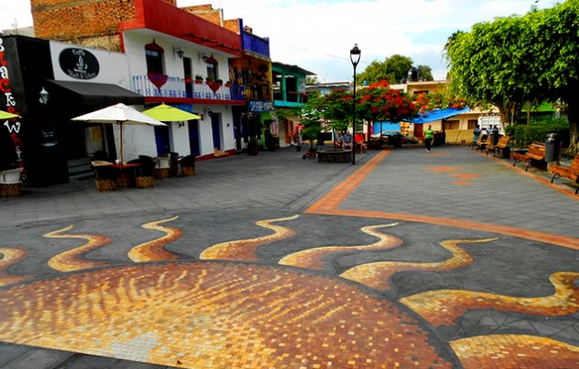 ajijic plaza