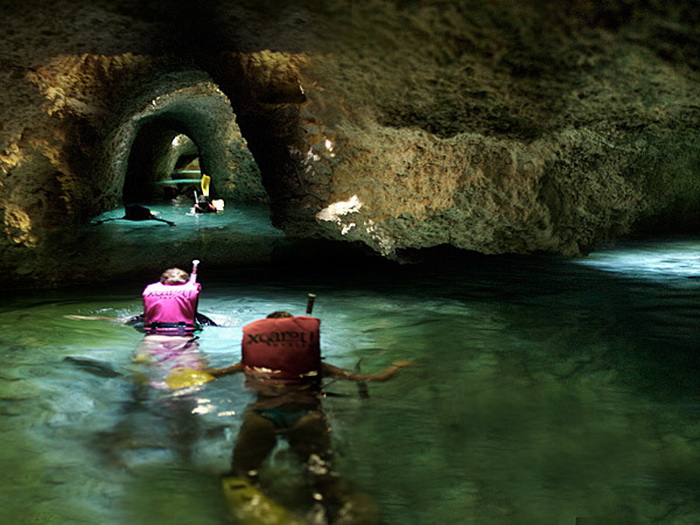 Rio subterraneo en Xcaret. blog.mexicodestinos.com