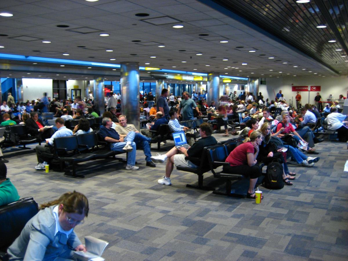 Sala de espera en aeropuerto - Foto de Internet.